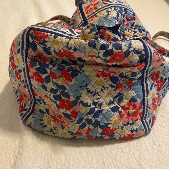 Vera Bradley Colorful Flower Duffel Bag Two Straps One Side Pocket - Picture 5 of 7